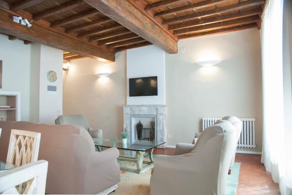 Tornabuoni Charming Apartment Florence Exterior photo