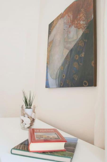 Tornabuoni Charming Apartment Florence Exterior photo